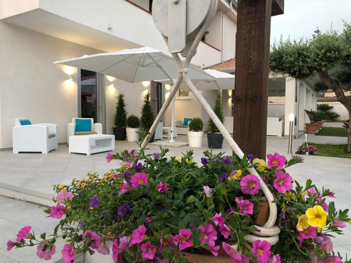 Invilla Bed&Breakfast - Quality Rooms Santa Maria di Castellabate Luaran gambar