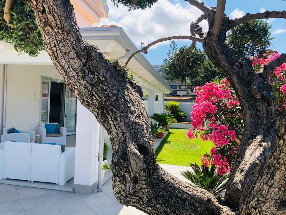 Invilla Bed&Breakfast - Quality Rooms Santa Maria di Castellabate Luaran gambar