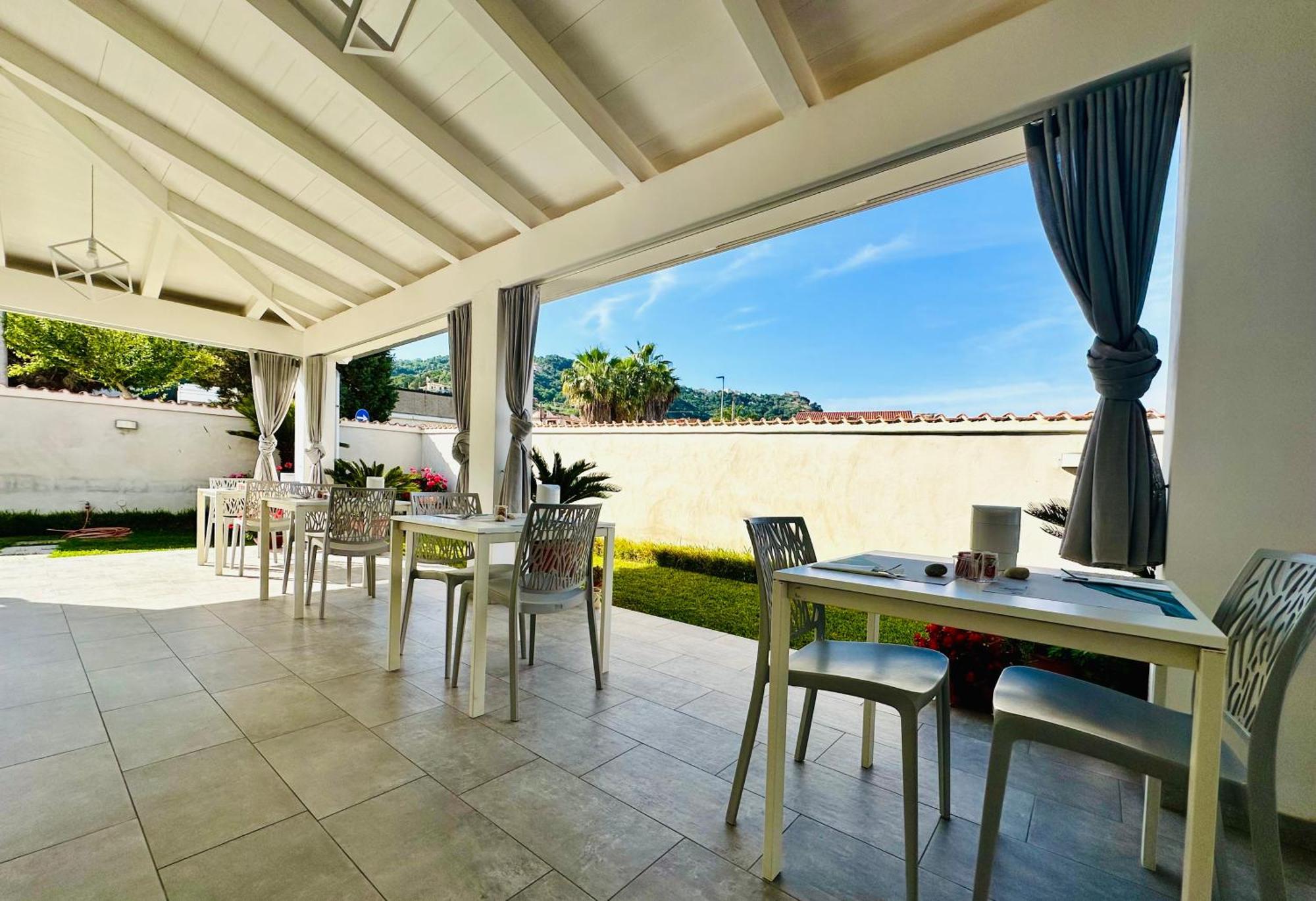 Invilla Bed&Breakfast - Quality Rooms Santa Maria di Castellabate Luaran gambar