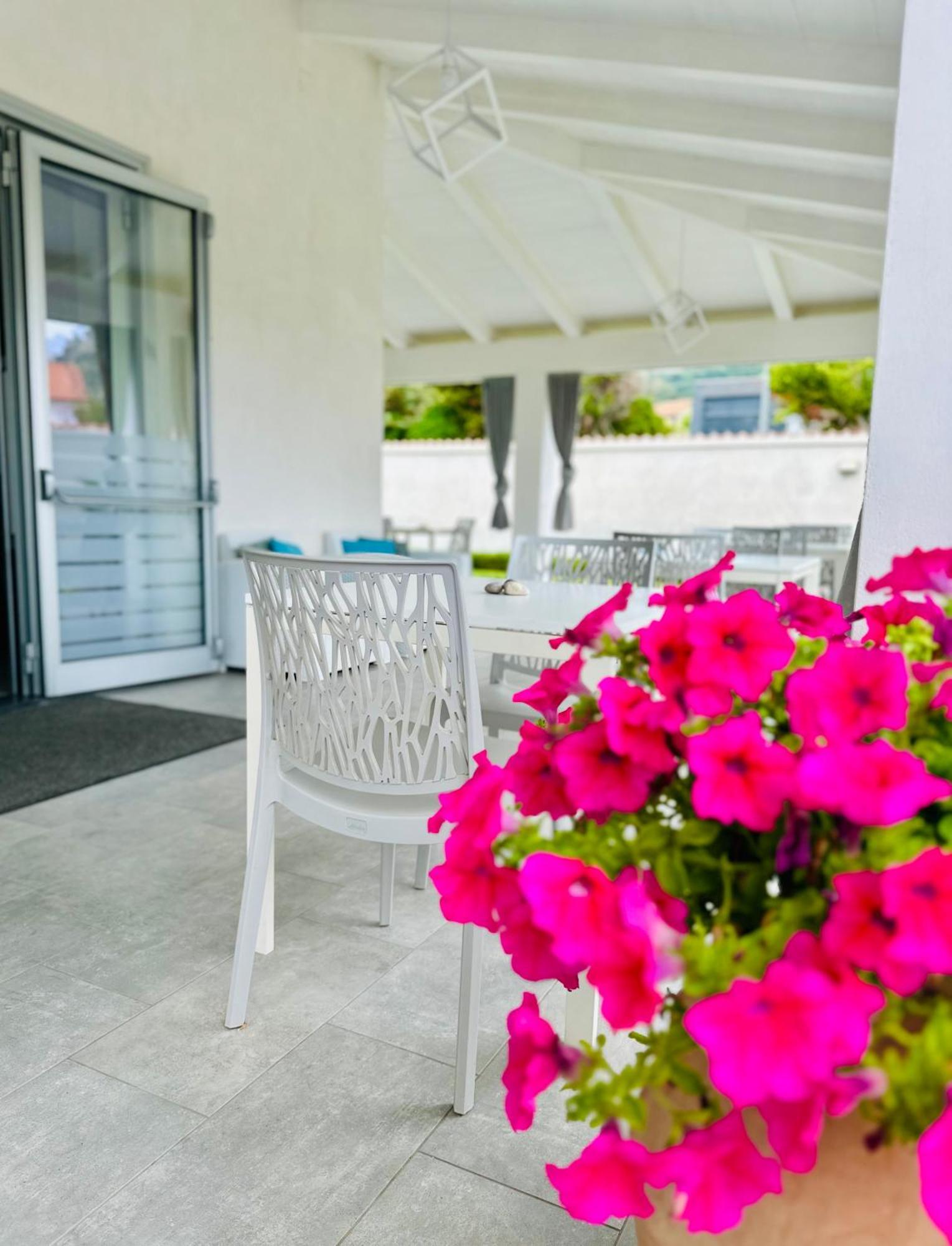 Invilla Bed&Breakfast - Quality Rooms Santa Maria di Castellabate Luaran gambar